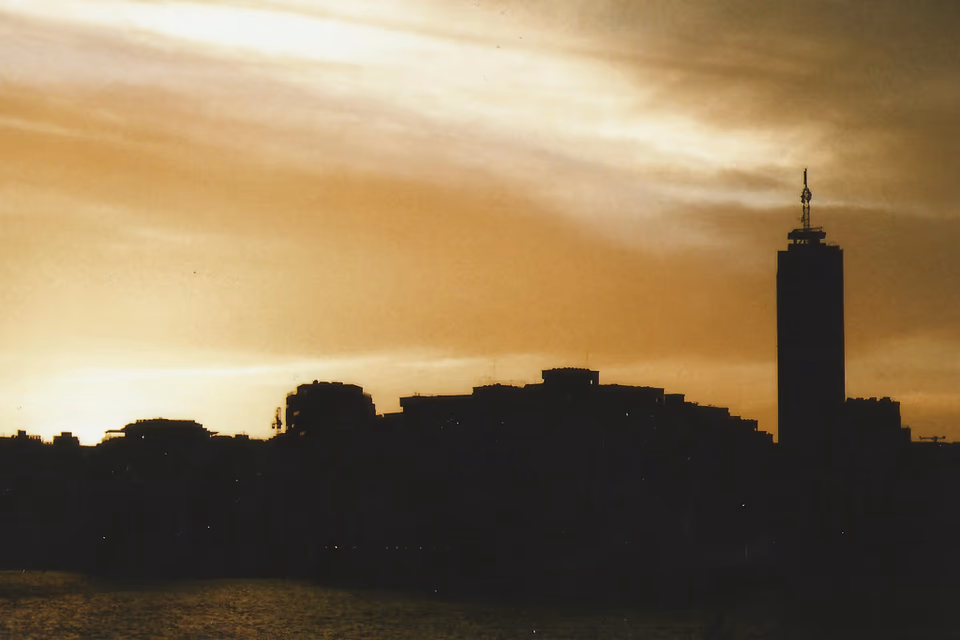 Portomaso tower and skyline, before more development took place, Malta